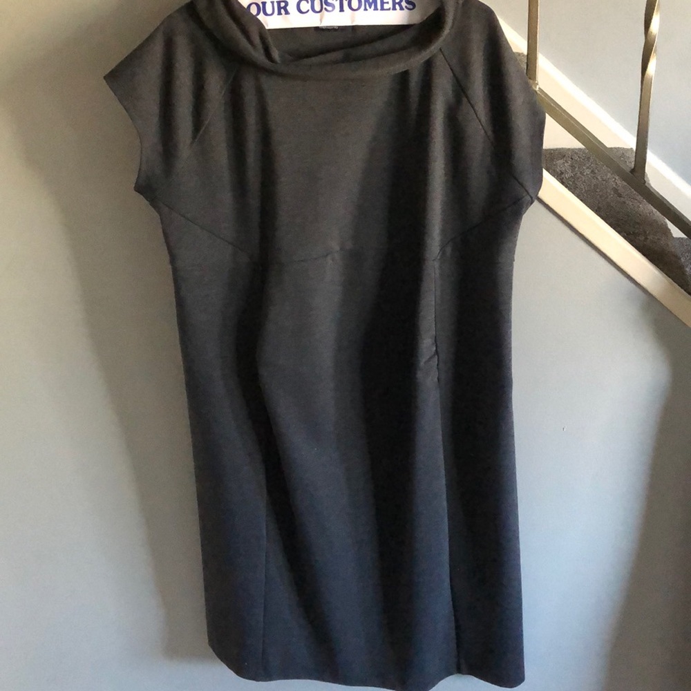 Gap maternity ponte dress with cap sleeves